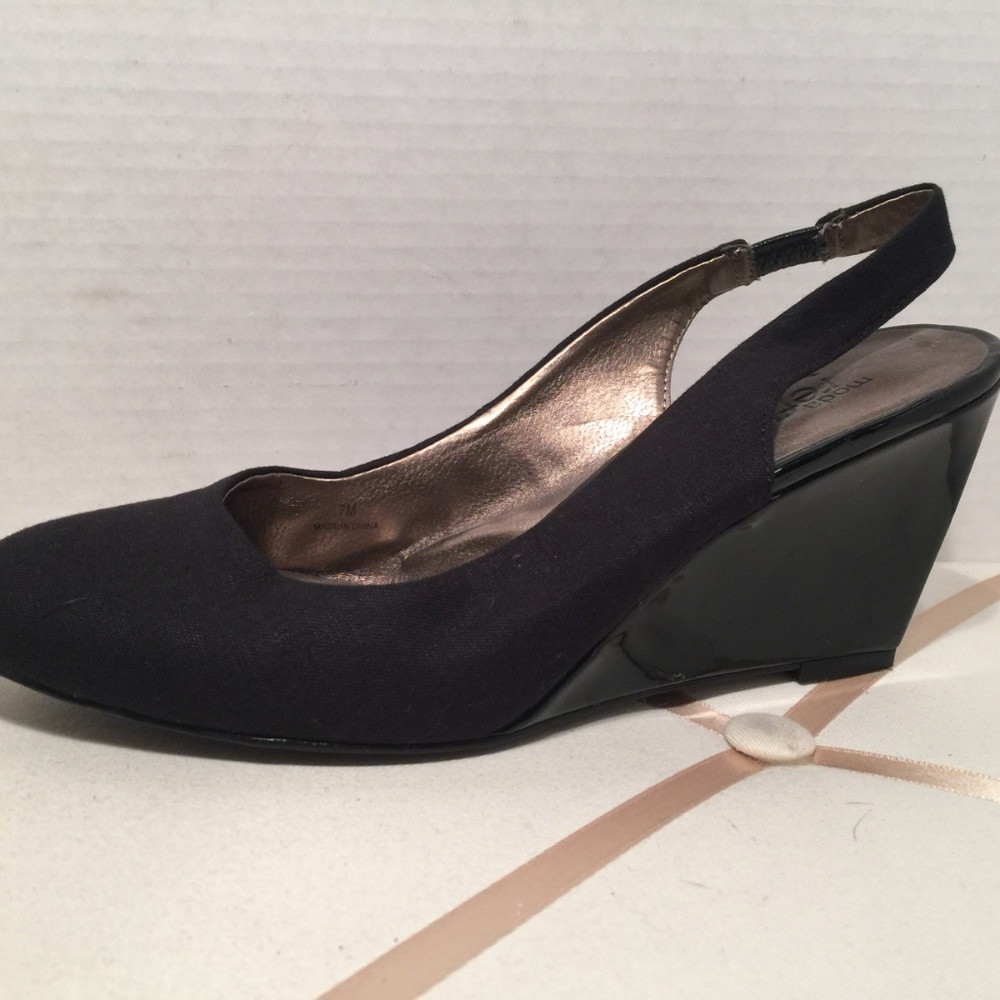 Moda Reflex Slingback Wedges - Picture 2 of 2